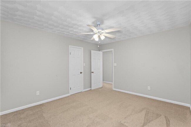 Building Photo - 5120 Eagle Run Rd