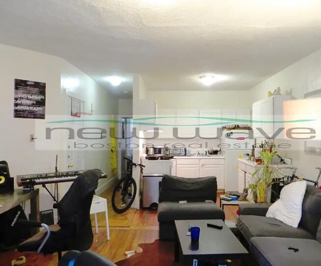 Building Photo - 32 Edgerly Rd