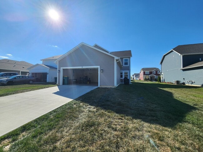Building Photo - 2573 Plano Dr