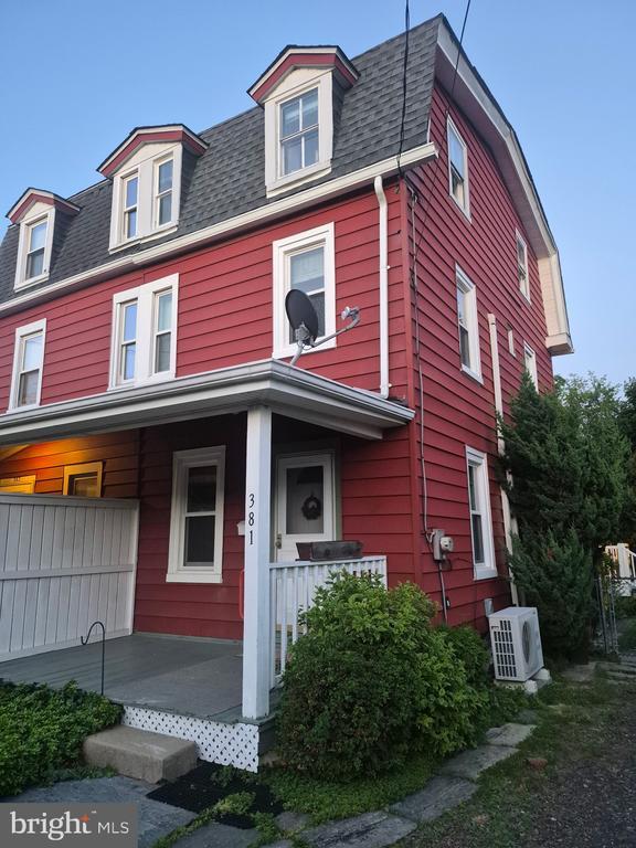 Building Photo - 381 Stewart Ave