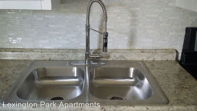 Building Photo - 1 br, 1 bath Apartment - 130 Hill Everhart Rd