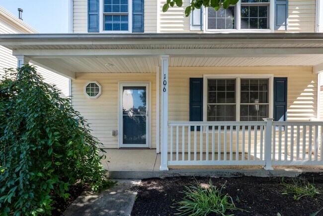 Building Photo - 106 Hewes St