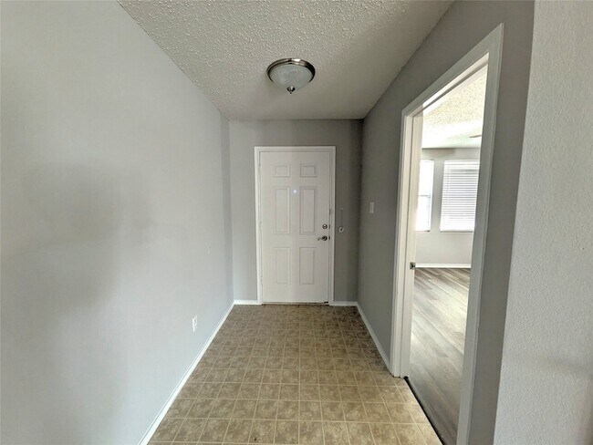 Building Photo - 1736 Carolina Ridge Way