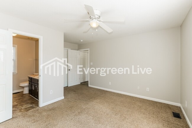 Building Photo - 2621 National Woods Dr