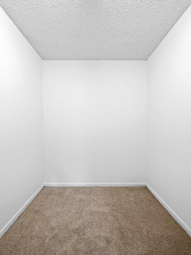 Building Photo - 7321 Amberly Ln