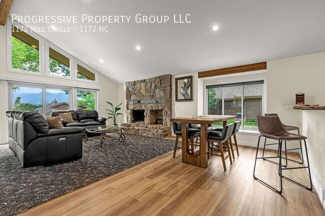 Primary Photo - 1172 Hill Cir