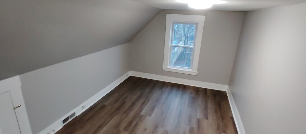 Bed1 - 87 Rumford St