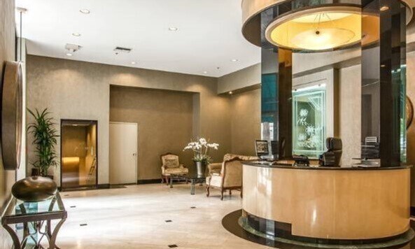 Lobby - 10535 Wilshire Blvd