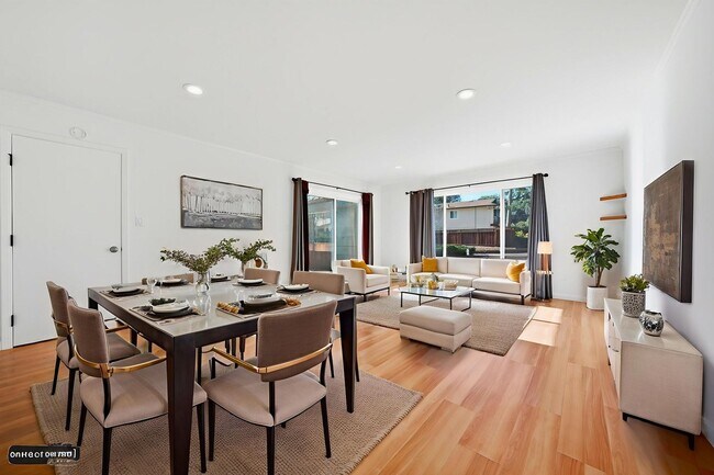 Building Photo - Large Oakland Hills Home With Large Garage/Yard +Laundry Hook-Ups!