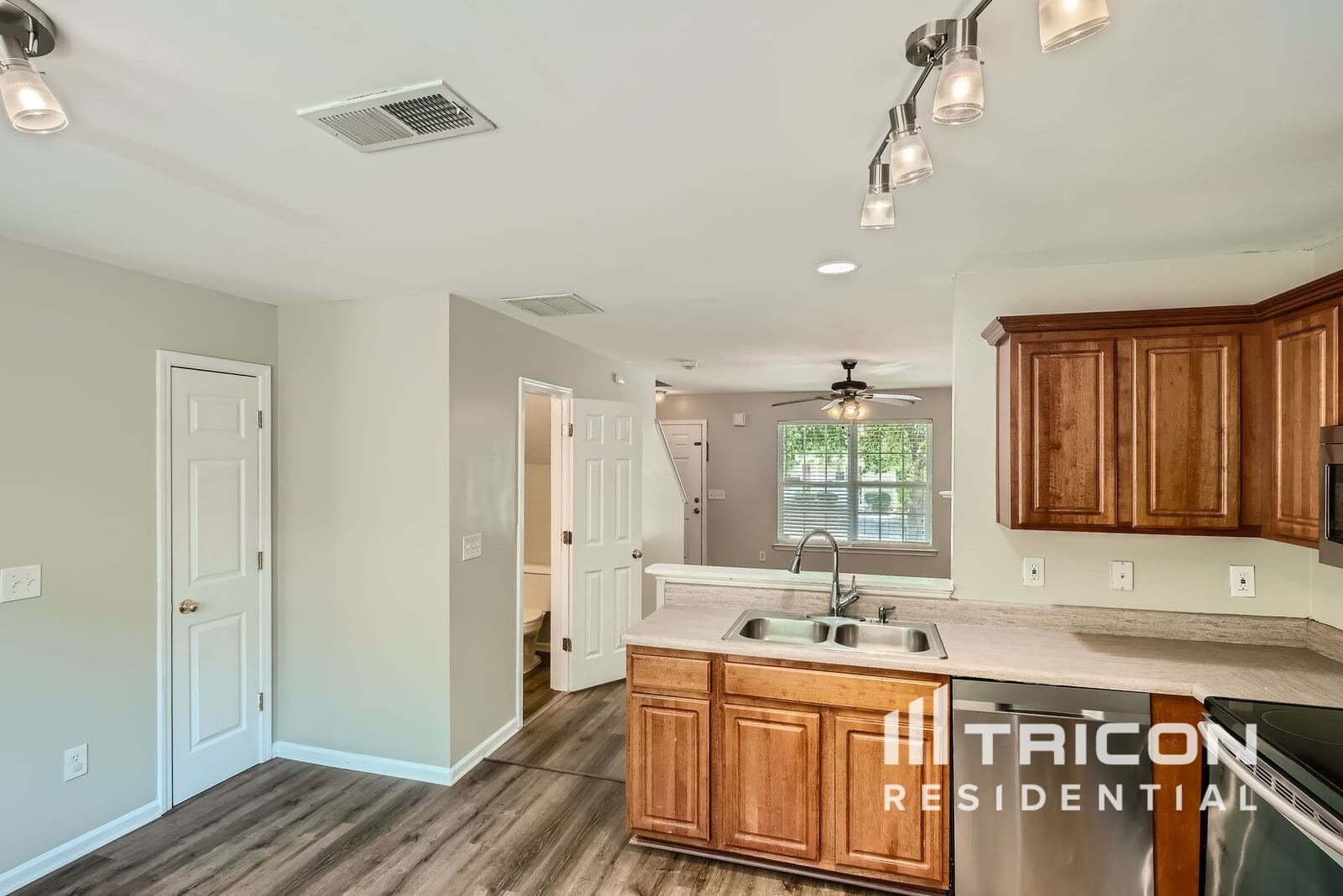 Building Photo - 513 Epris Ln