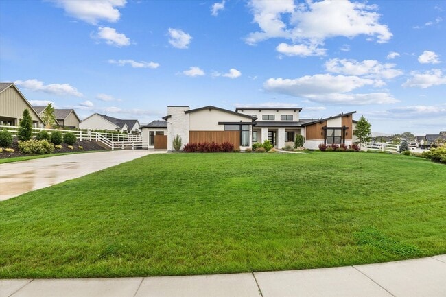 Building Photo - 7786 W Diamond Lk Dr
