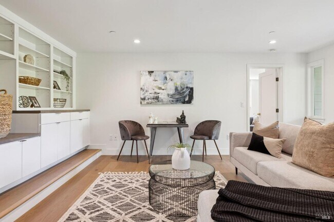 Building Photo - Newly Renovated Ross Four Bedroom & Three Bathroom Home on 1/2 acre with AC and Views