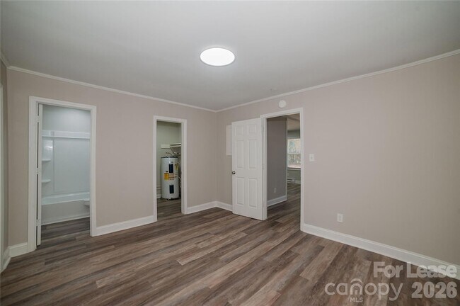 Building Photo - 5113 Higgins St