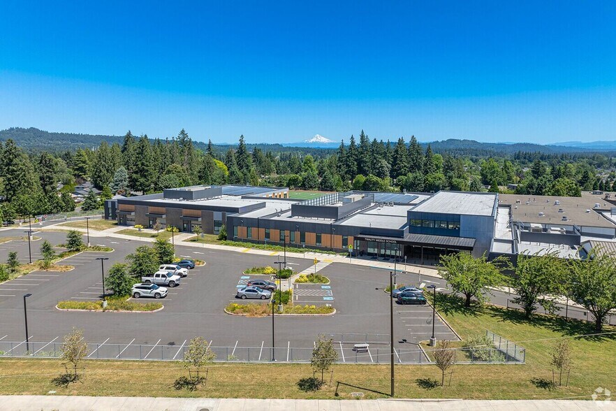 Building Photo - 16576 SW Sunshine Coast St