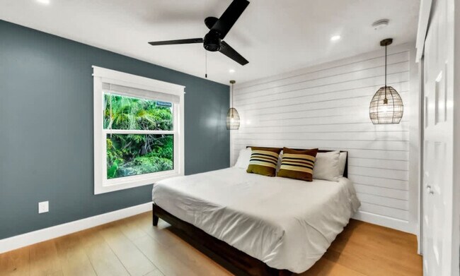 Building Photo - 2411 Avenue C