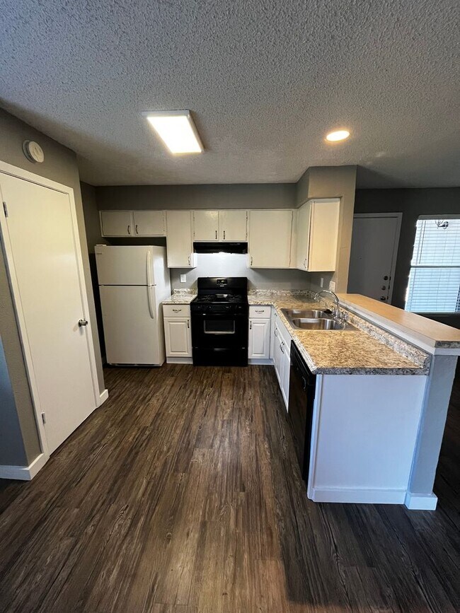 Building Photo - 2306 Cedrick Cove