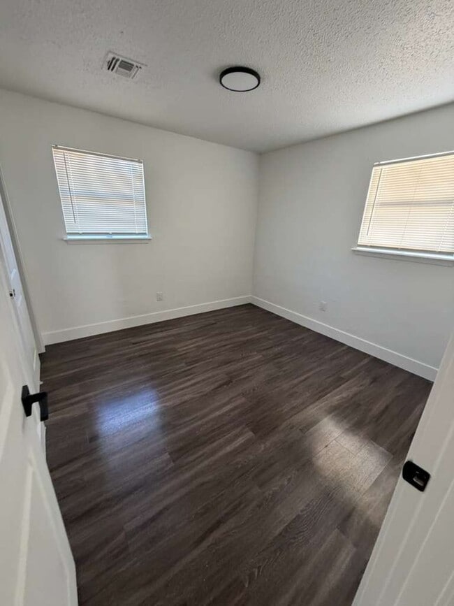 Building Photo - 329 NW 86th St