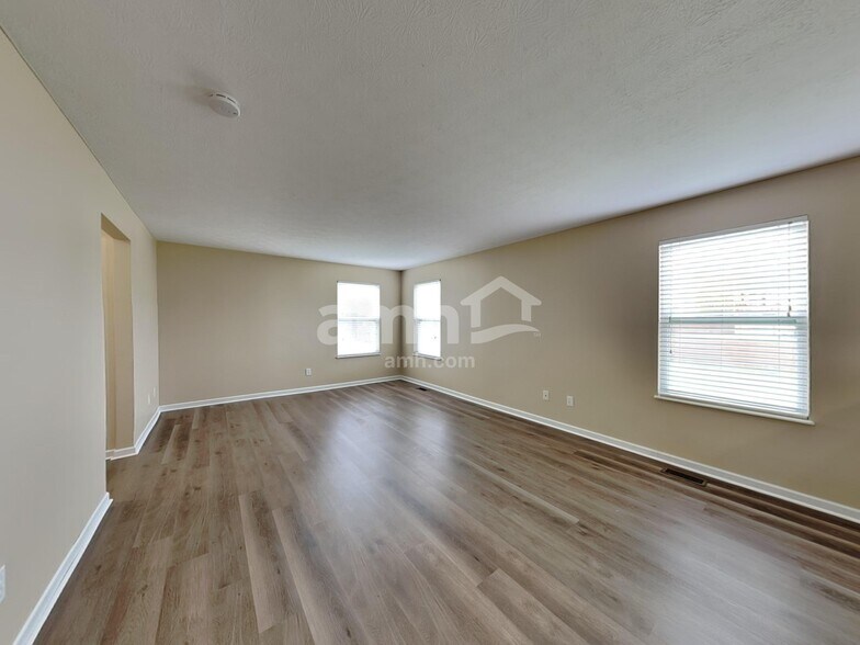 Building Photo - 583 Virginia St