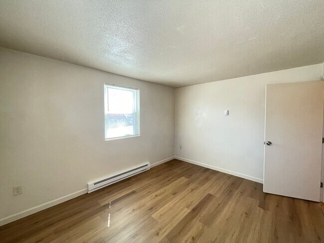 Building Photo - 173 Loudon Rd