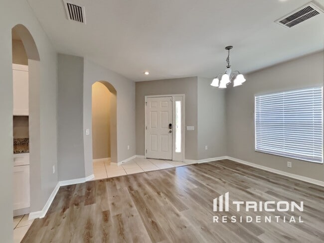 Building Photo - 11101 Robin Lake Ct