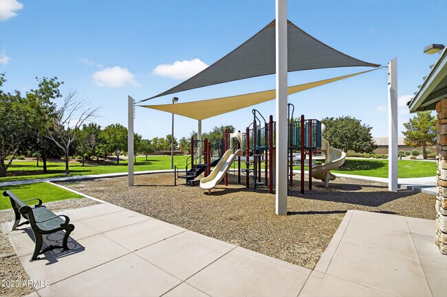 Building Photo - 3405 S 183rd Dr