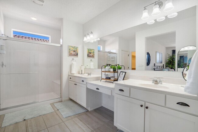 Building Photo - FULLY FURNISHED, Recently Constructed 4 Bedroom Home Available Near Golf Course Rd & Southern Blvd!