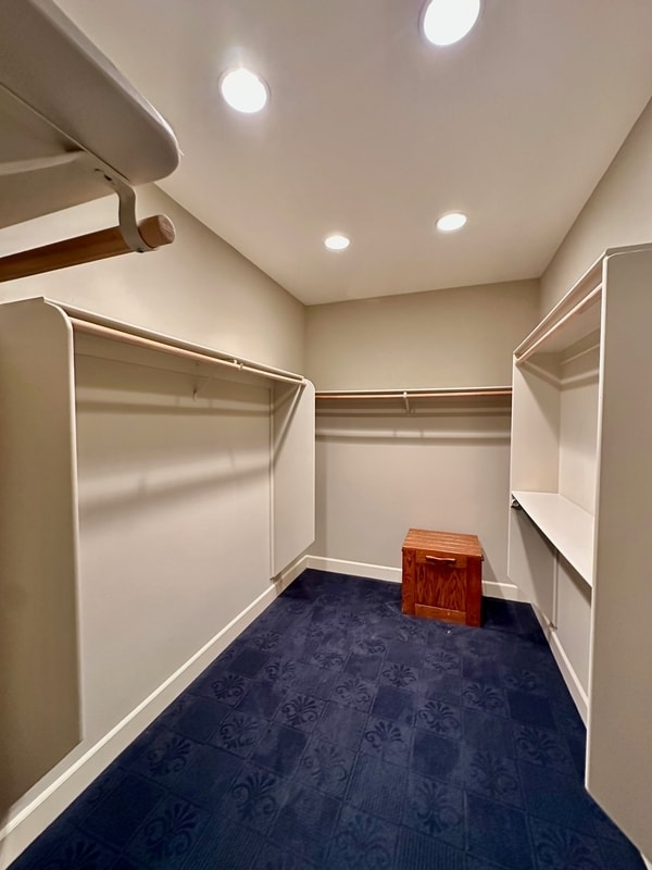 Building Photo - 10978 Squirrel Creek Rd