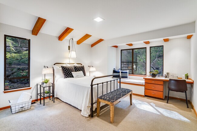 Building Photo - 1 Rimrock Rd