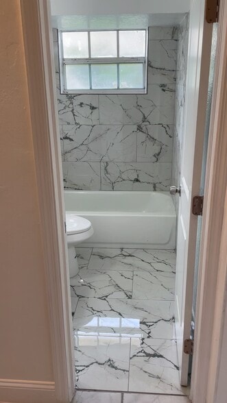 Bathroom - 1318 NW 4th Ave