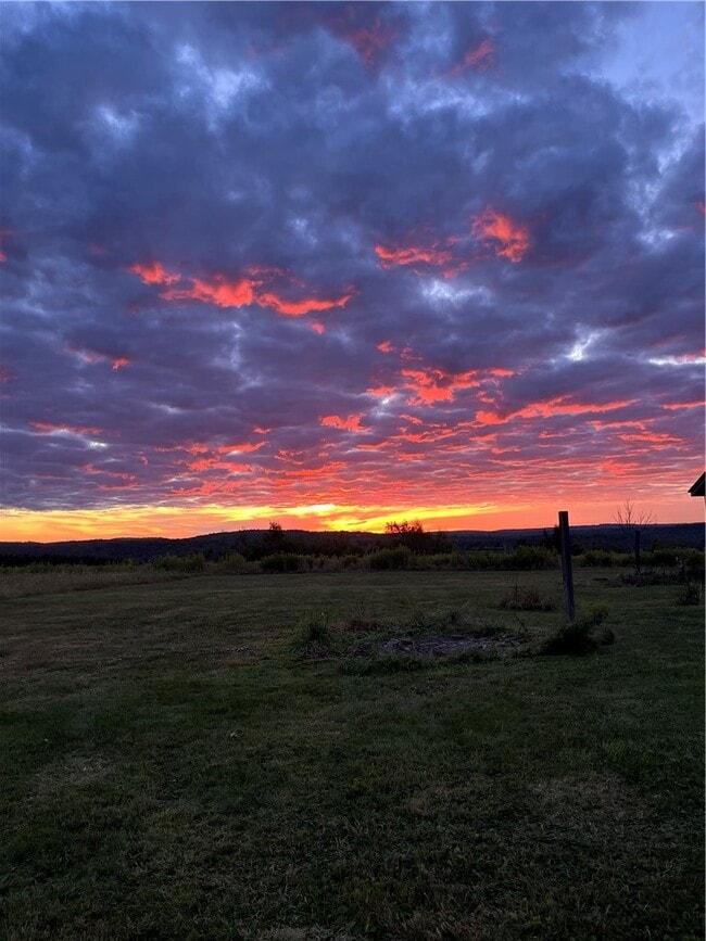 Building Photo - 4199 W Hill Rd