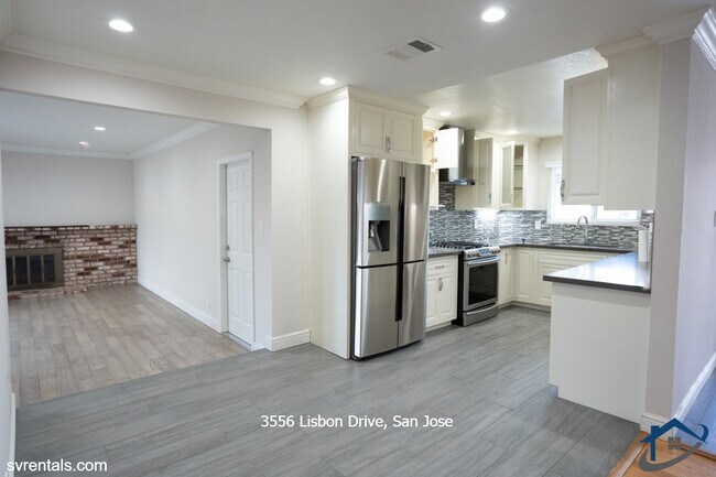 Building Photo - 3556 Lisbon Dr