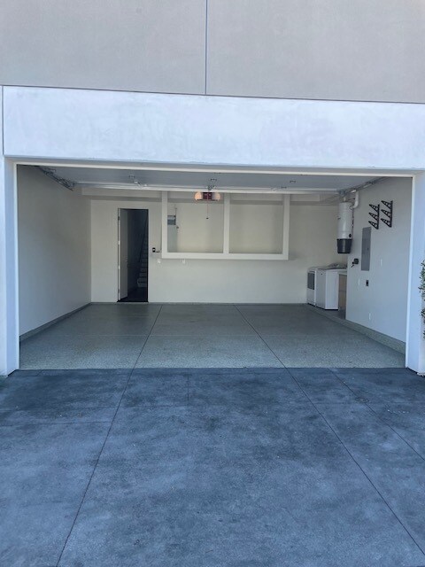 Building Photo - 401 Firmona Ave