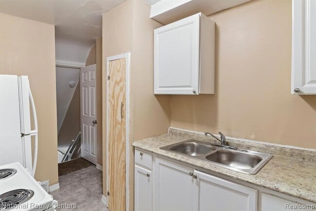 Building Photo - 15391 Appoline St