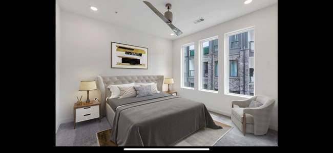 Building Photo - Beautiful Grant Park Condo