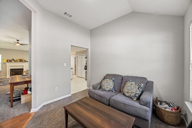 Building Photo - 2056 Sylvan Lake Dr