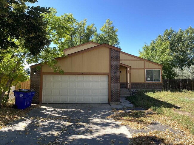 Primary Photo - "Charming 3-Bed Oasis with 2 Full Baths in...