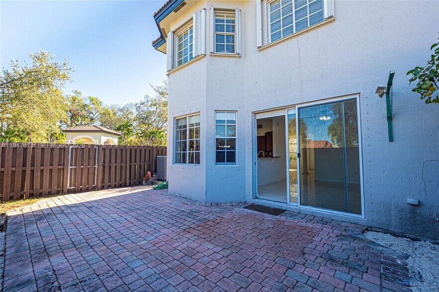 Building Photo - 11851 SW 80th Ter