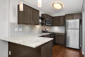 Building Photo - Reside on North Park