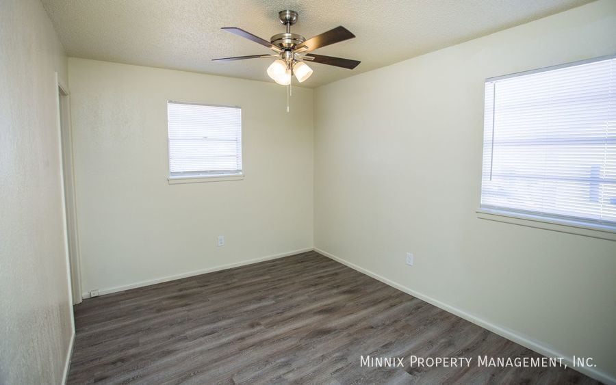 Building Photo - 4813 6th St