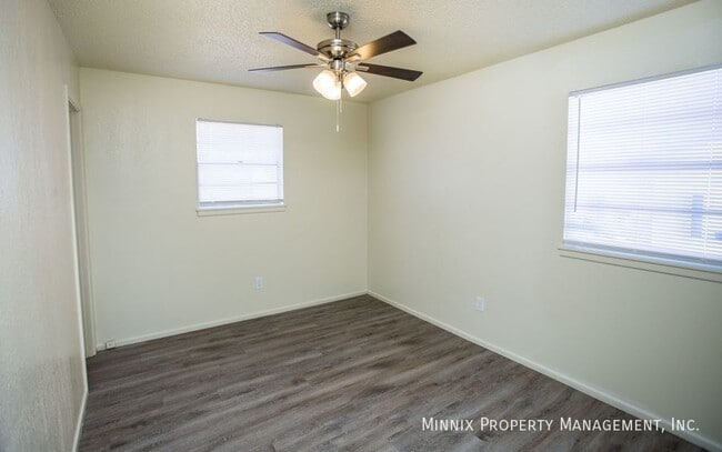 Building Photo - 4813 6th St