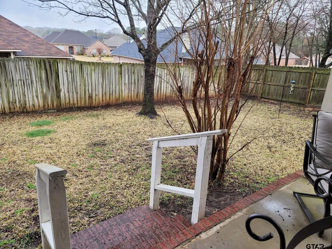 Building Photo - 16554 Beauregard Dr