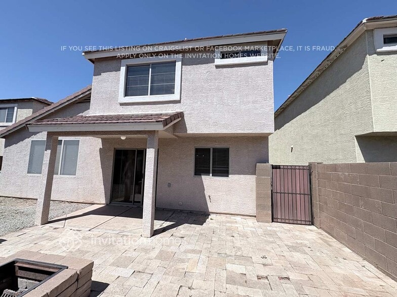 Building Photo - 1551 E Betsy Ln