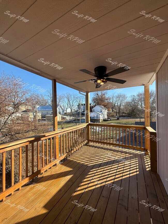 Building Photo - 119 Kickapoo St