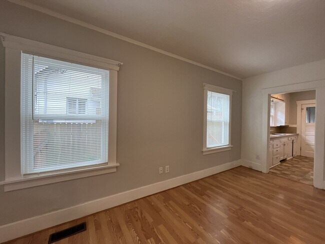 Building Photo - Bright and Open Home with Flexible Living Spaces and an Expansive Backyard