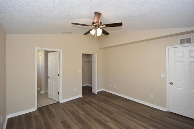 Building Photo - 6 Seckel Ct