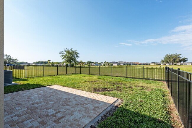Building Photo - 3 Bedrooms | 2 Bathrooms | 2-Car Garage | Fully Fenced Yard