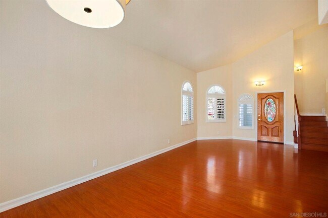 Building Photo - 4 Bed/2.5 Bath Home in Poway. Open Floor P...