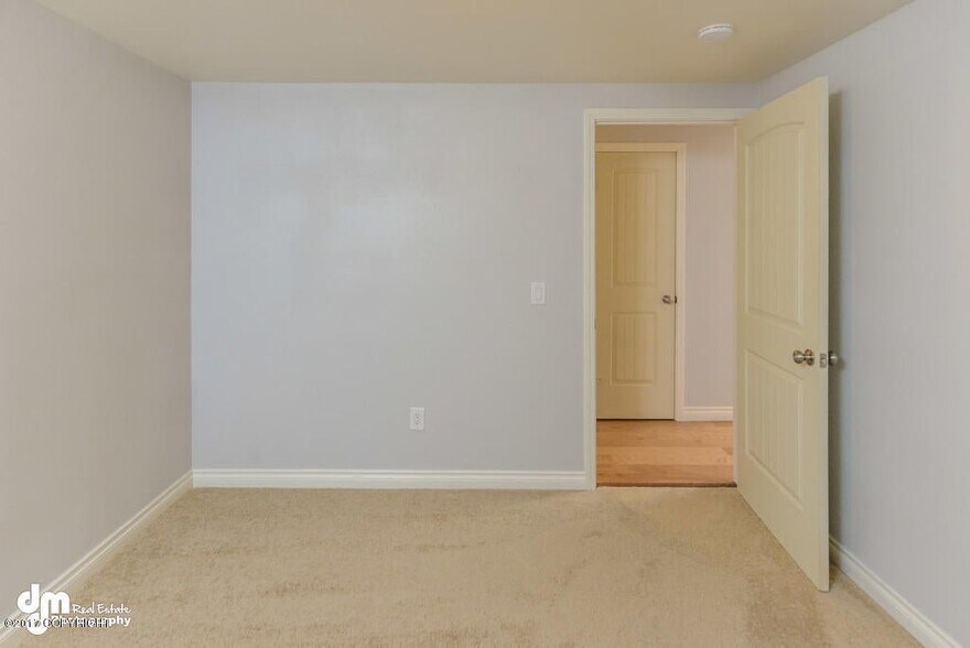 Building Photo - 21615 Settlers Dr