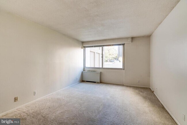 Building Photo - 4515 Willard Ave