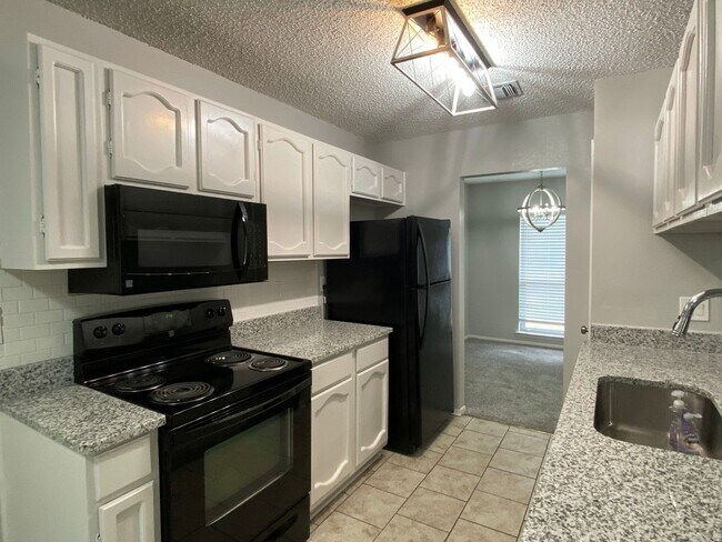 Building Photo - 7146 Spring Grove Dr